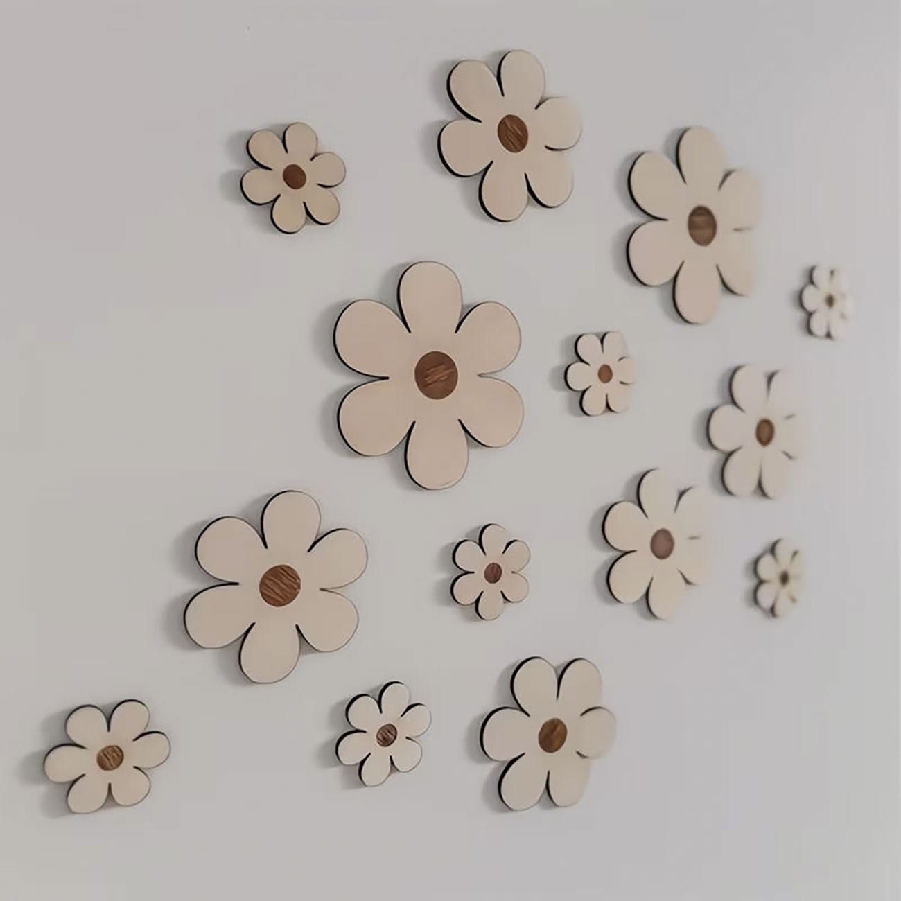 Xfasten Woodworking Double Sided Tape - ナチュラルウッドデイジー木製ウォールデコレーション14点セット、ナノ両面テープ付き、穴あけ不要のボヘミアンスタイルウォールハンギング