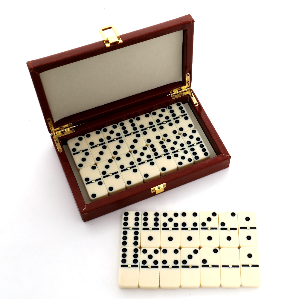 Woodworking Game - 28ピースのレジン製ドミノセット、クラシックなドミノゲーム、精巧な木製ボックス付き、大人と子供向けのファミリートラベルテーブルゲーム