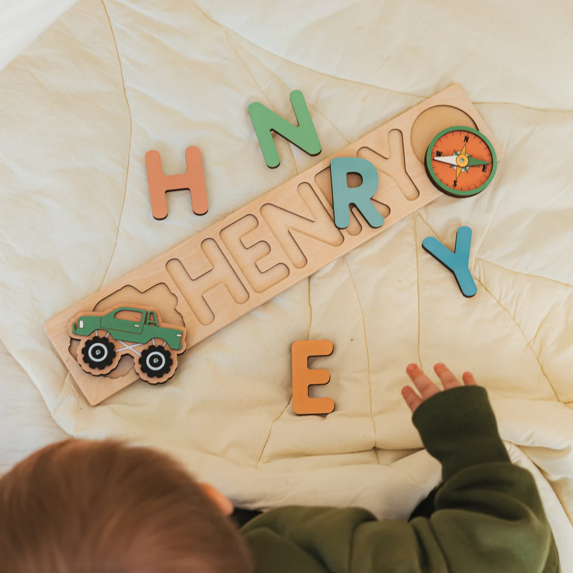 ペグ付きパーソナライズされた名前パズル |   子供向け木製 - Woodworking Game のレビューと価格